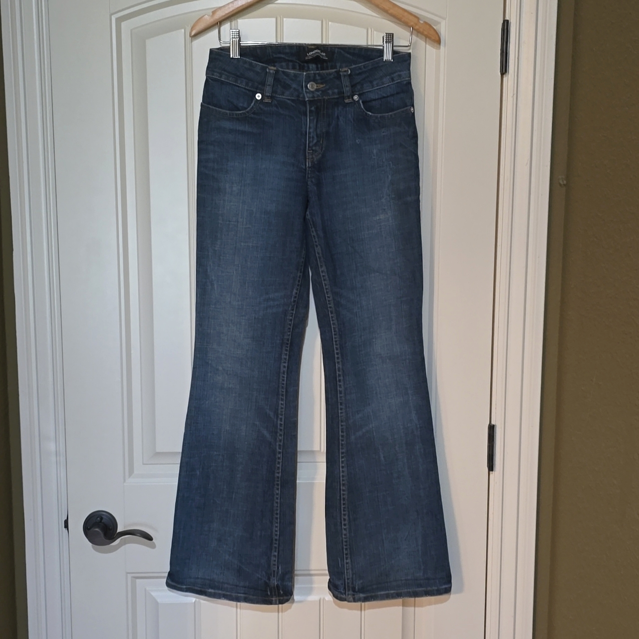 London Sz 4 Slight Flare